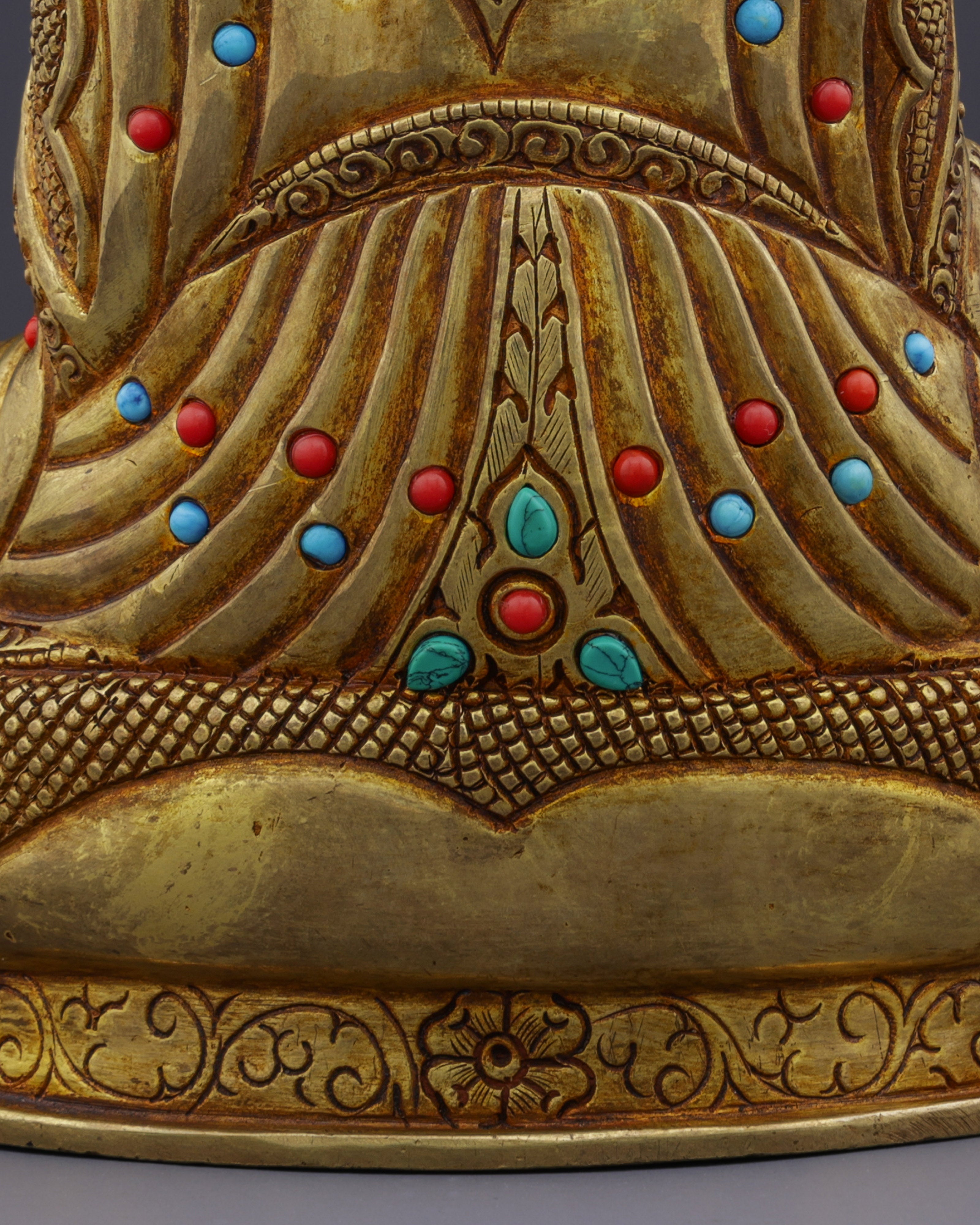 Golden Radiance | Exquisite Guru Ringpoche Masterpiece