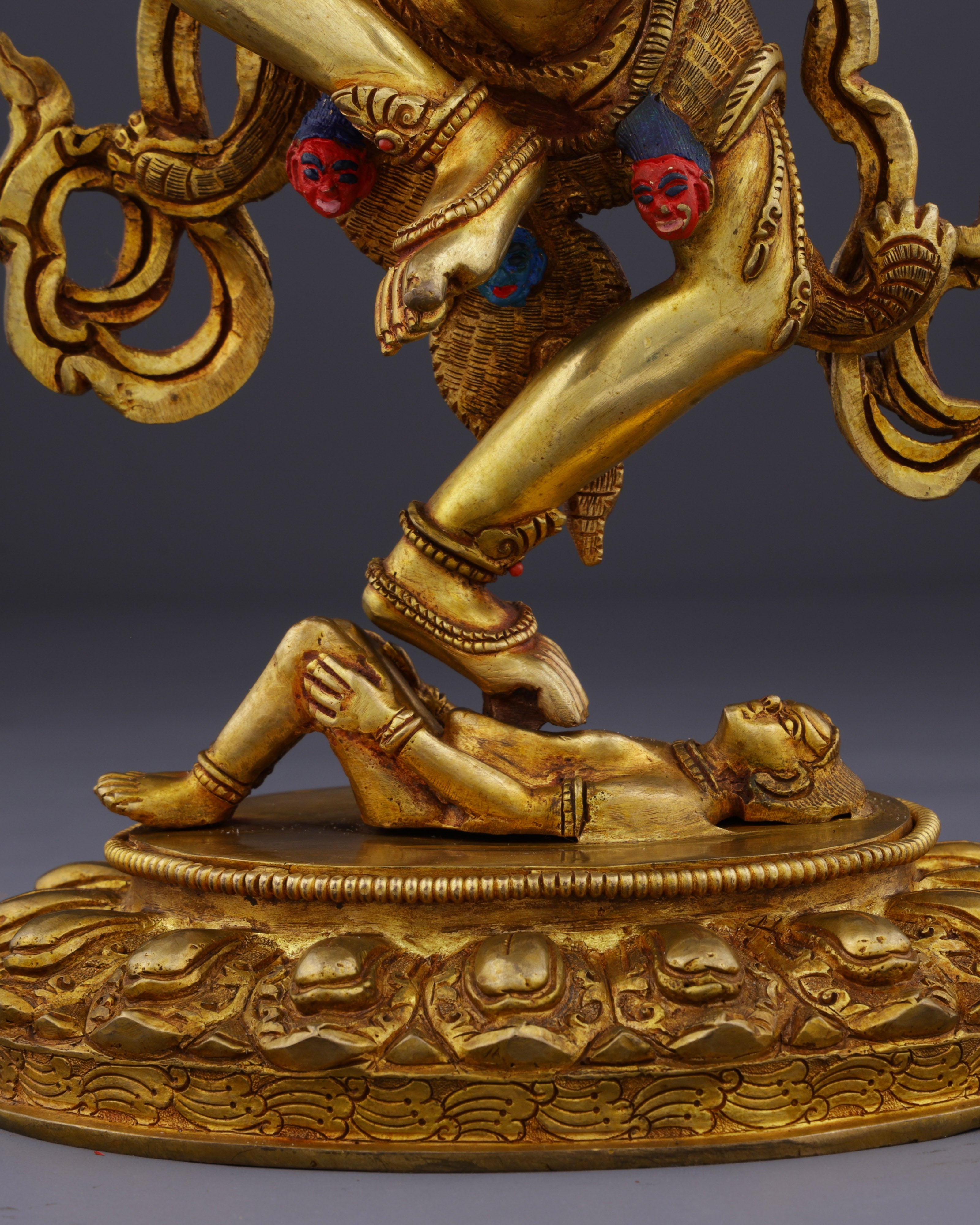 The Lion-Faced Protector | Nepalese Handmade Vintage Gold Simhamukha Statue